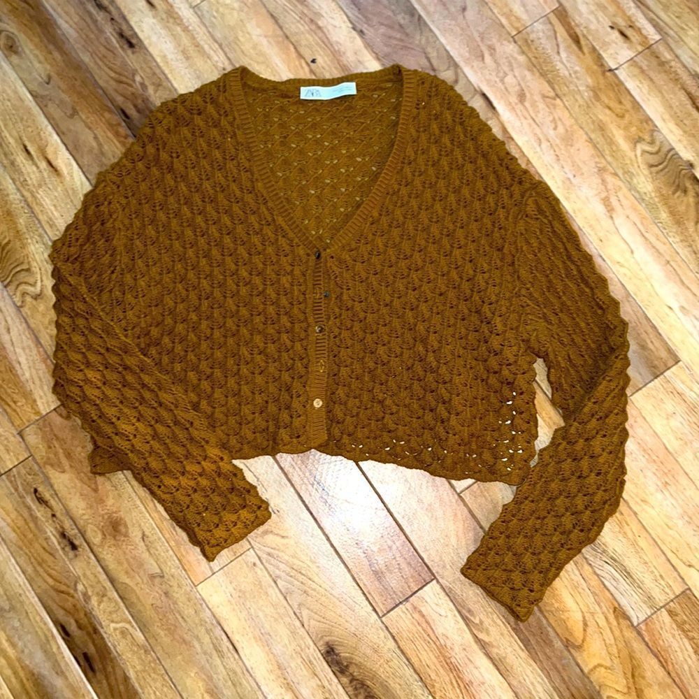 Zara V neck knitted sweater with long sleeves